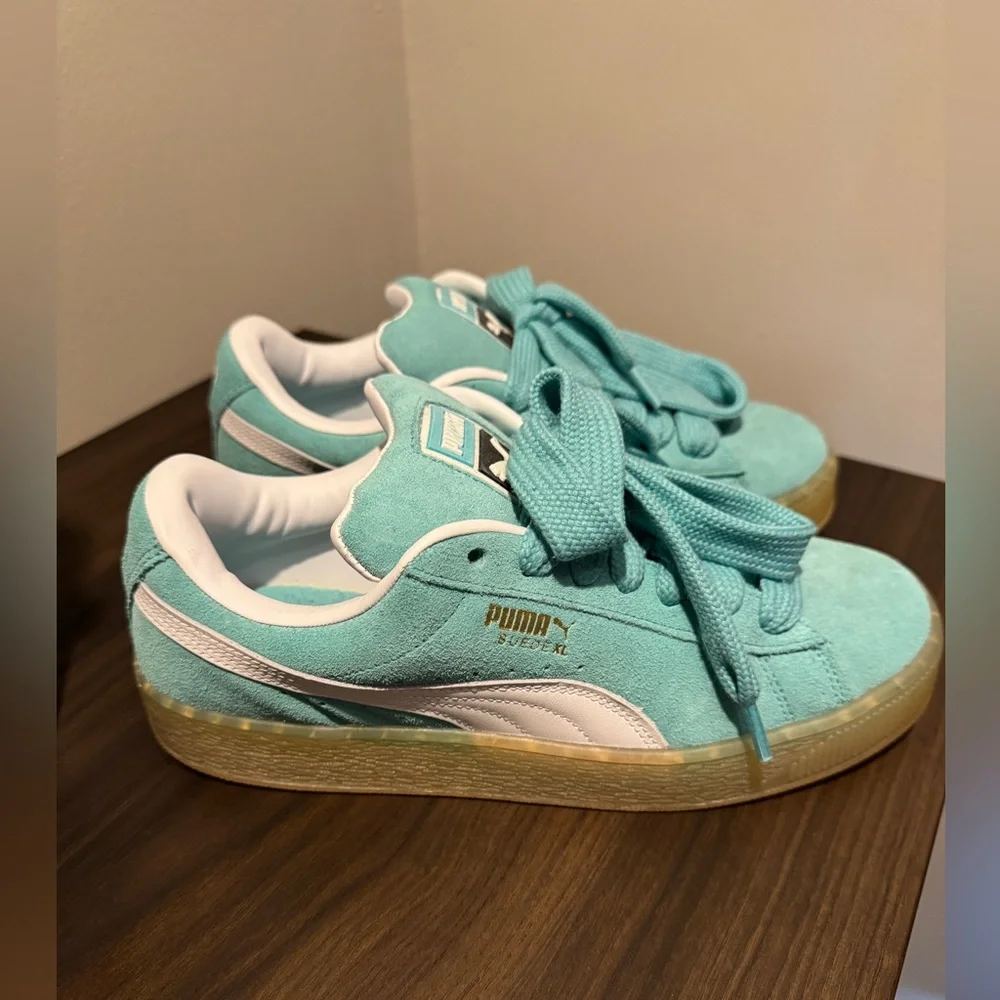 Puma Suede XL in Aquatic, size 9M/10W - Picture 3 of 8